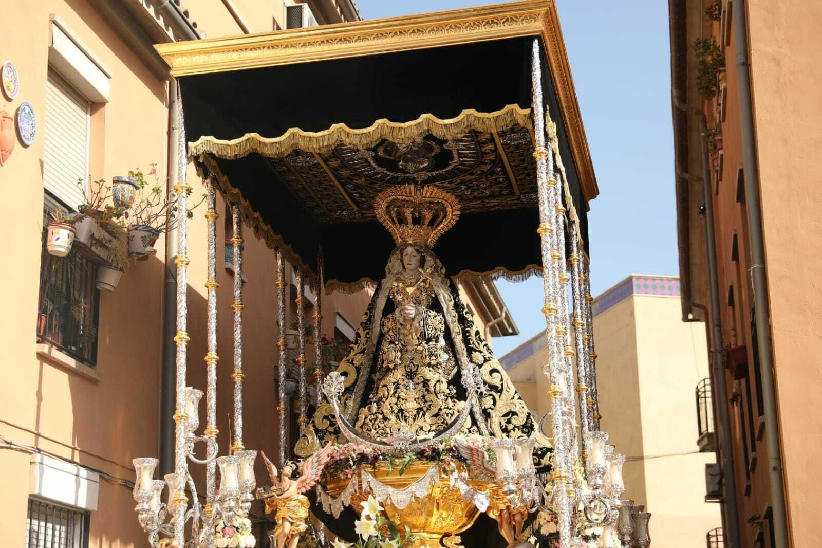 Las fotos de Dolores del Puente en el Lunes Santo en Málaga