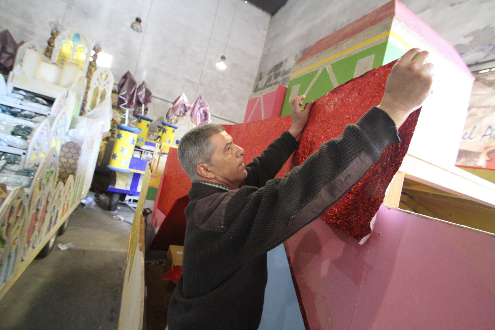 Preparativos de la Cabalgata de Reyes Magos.