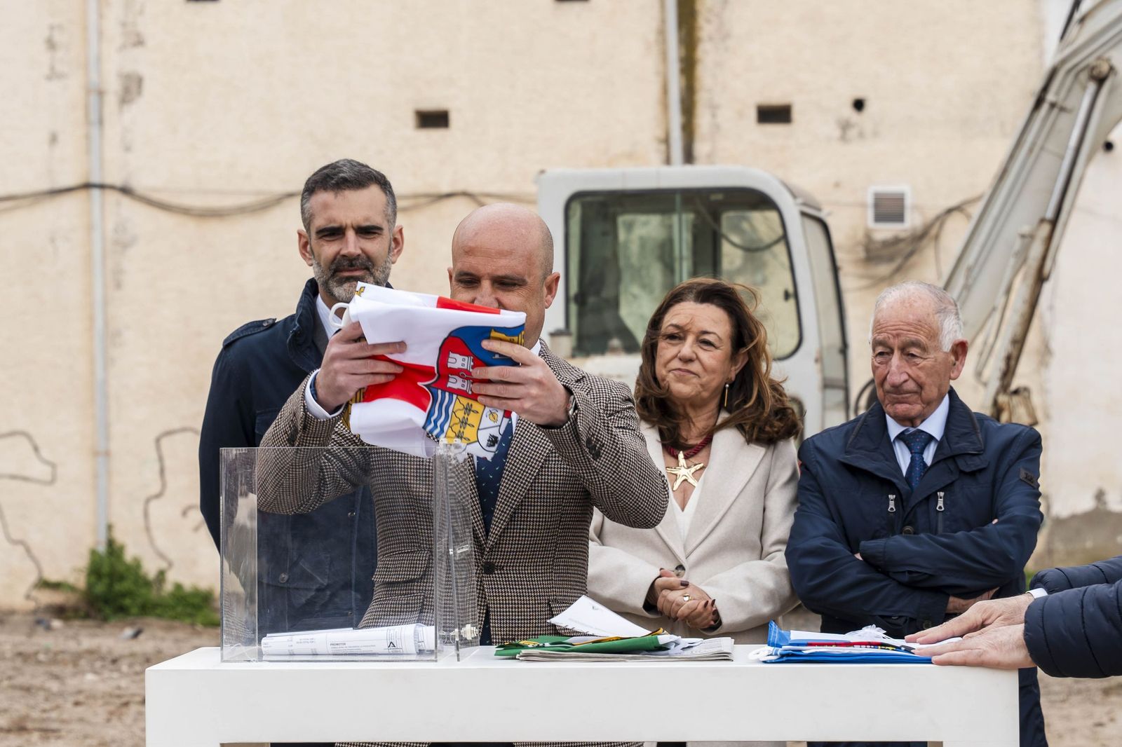 Las mejores imágenes de la colocación de la primera piedra del nuevo IES Las Marinas de Roquetas