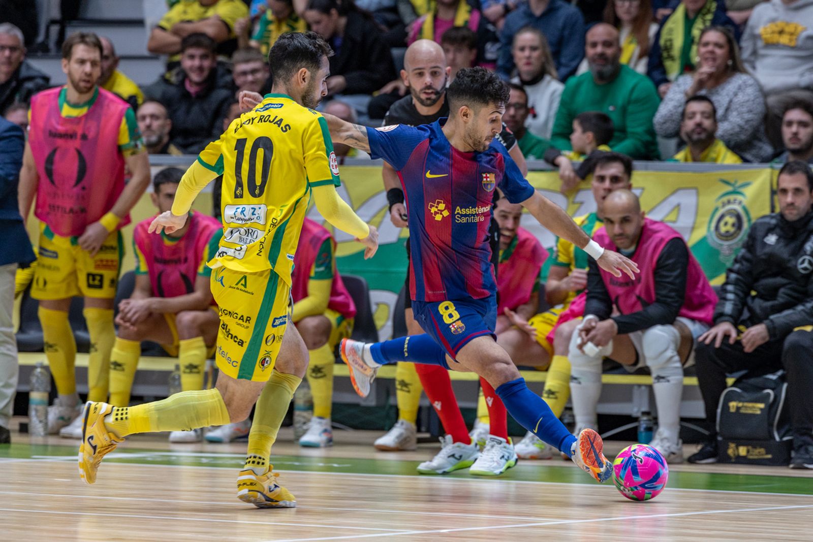 Las mejores imágenes del espectacular encuentro entre Jaén Paraíso Interior FS y Barça (3-3)