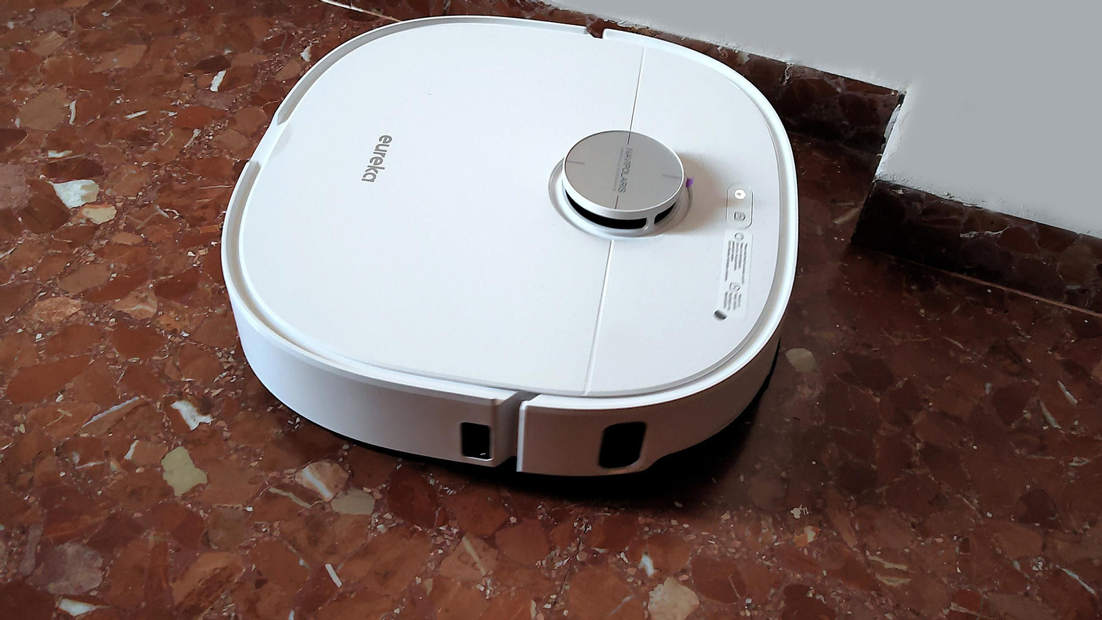 Robot aspirador Eureka J15 Max Ultra