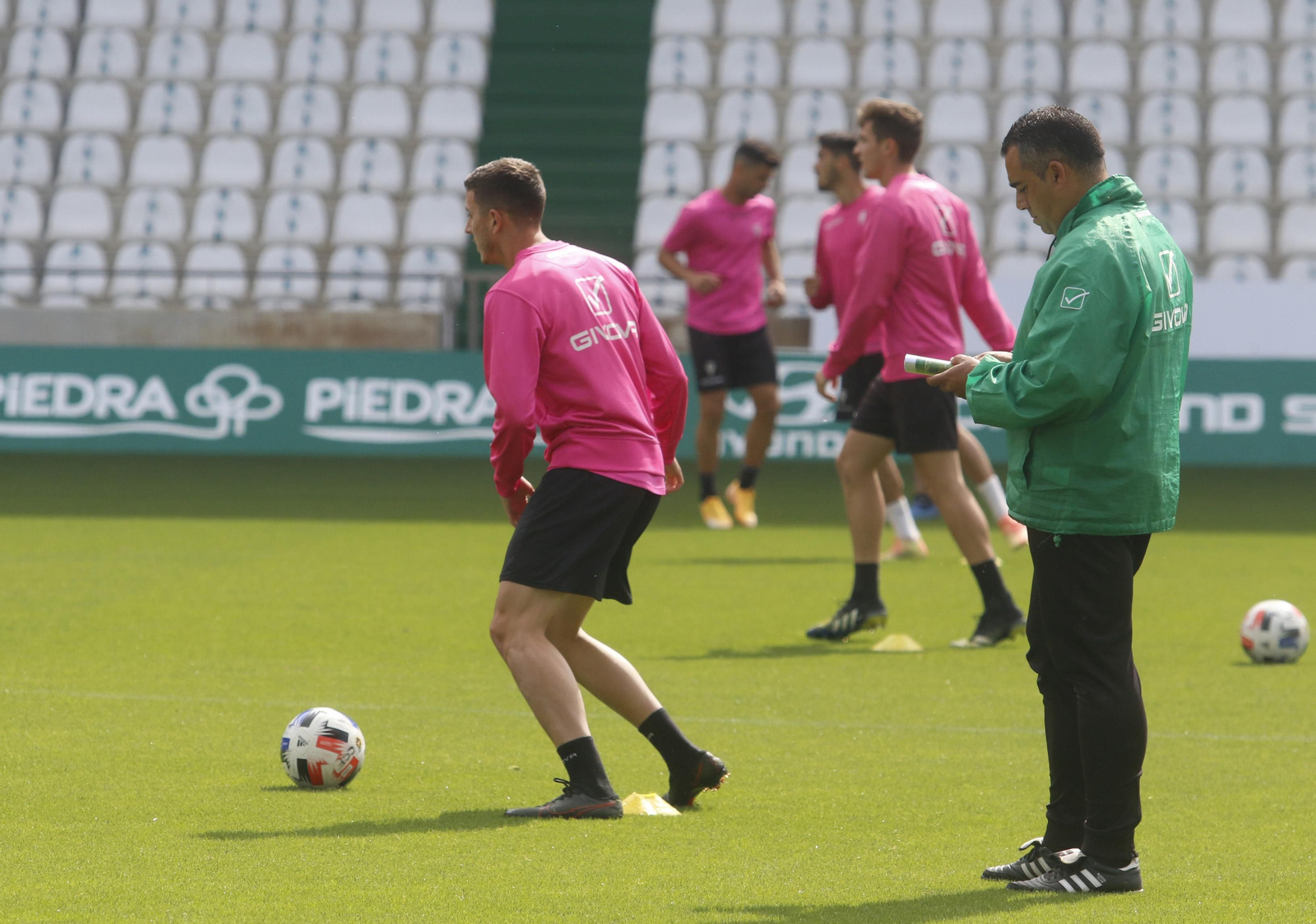 Las imágenes del primer entrenamiento de Germán Crespo al frente del Córdoba CF