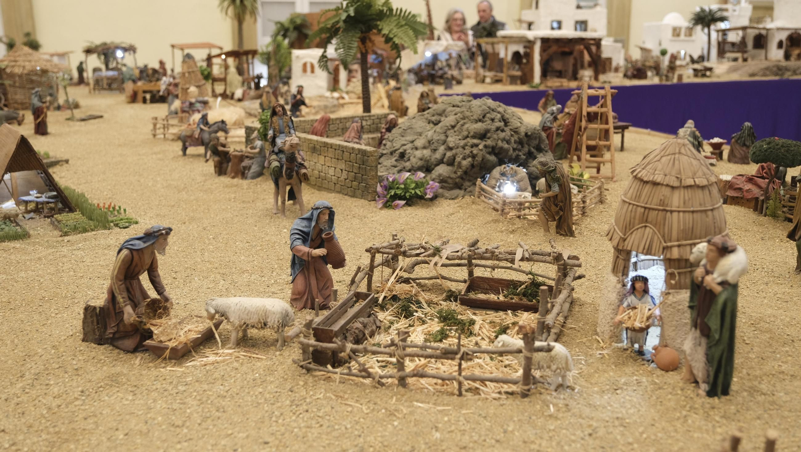 Llega la navidad con el Belén de Diputación de Almería, en imágenes