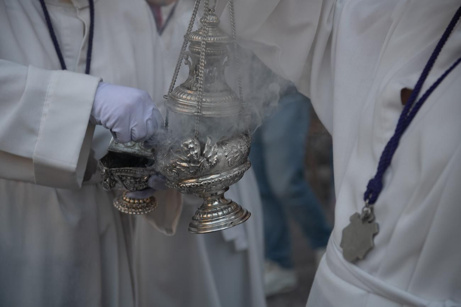 El pueblo de Jaén abraza con solemnidad a El Abuelo en la Magna, en imágenes