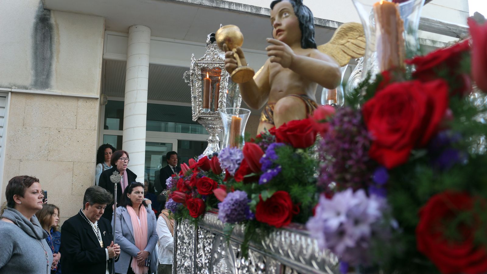 Loli Lacalle canta una saeta al Cristo Yacente