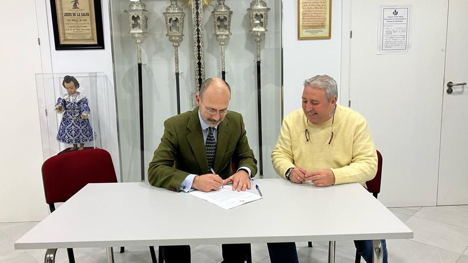 Firma del contrato entre las dos partes