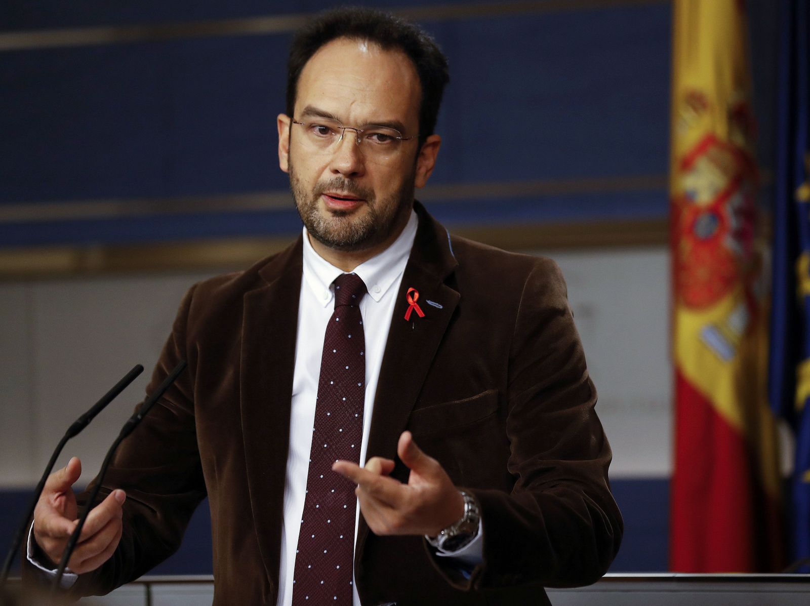 Antonio Hernando, en su comparecencia ante los medios de comunicación.