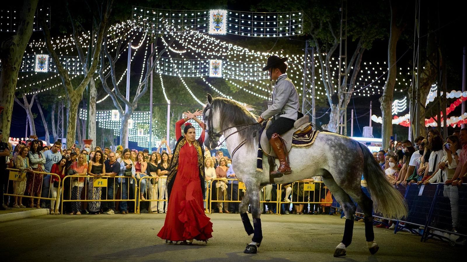 Una imagen del espectáculo ecuestre y flamenco que ha amenizado la Velada. Una imagen del espectáculo ecuestre y flamenco que ha amenizado la Velada.