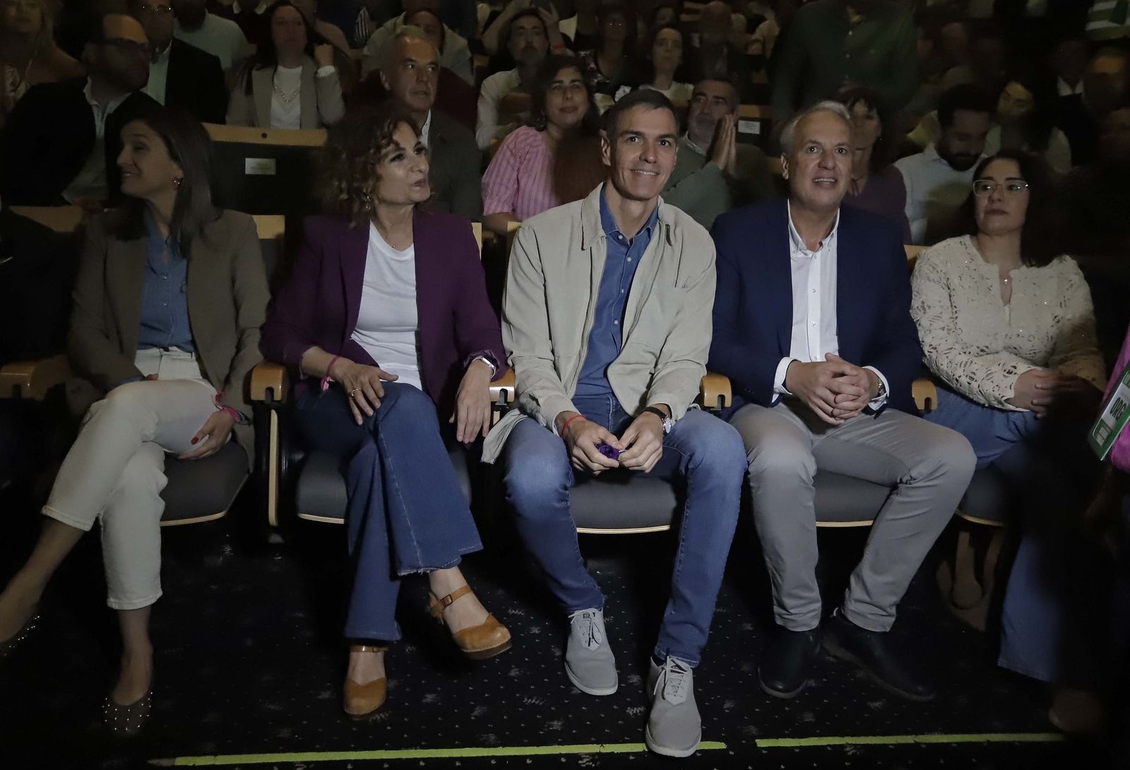 Fotos del mitin del PSOE con Pedro Sánchez y María Jesús Montero en La ...