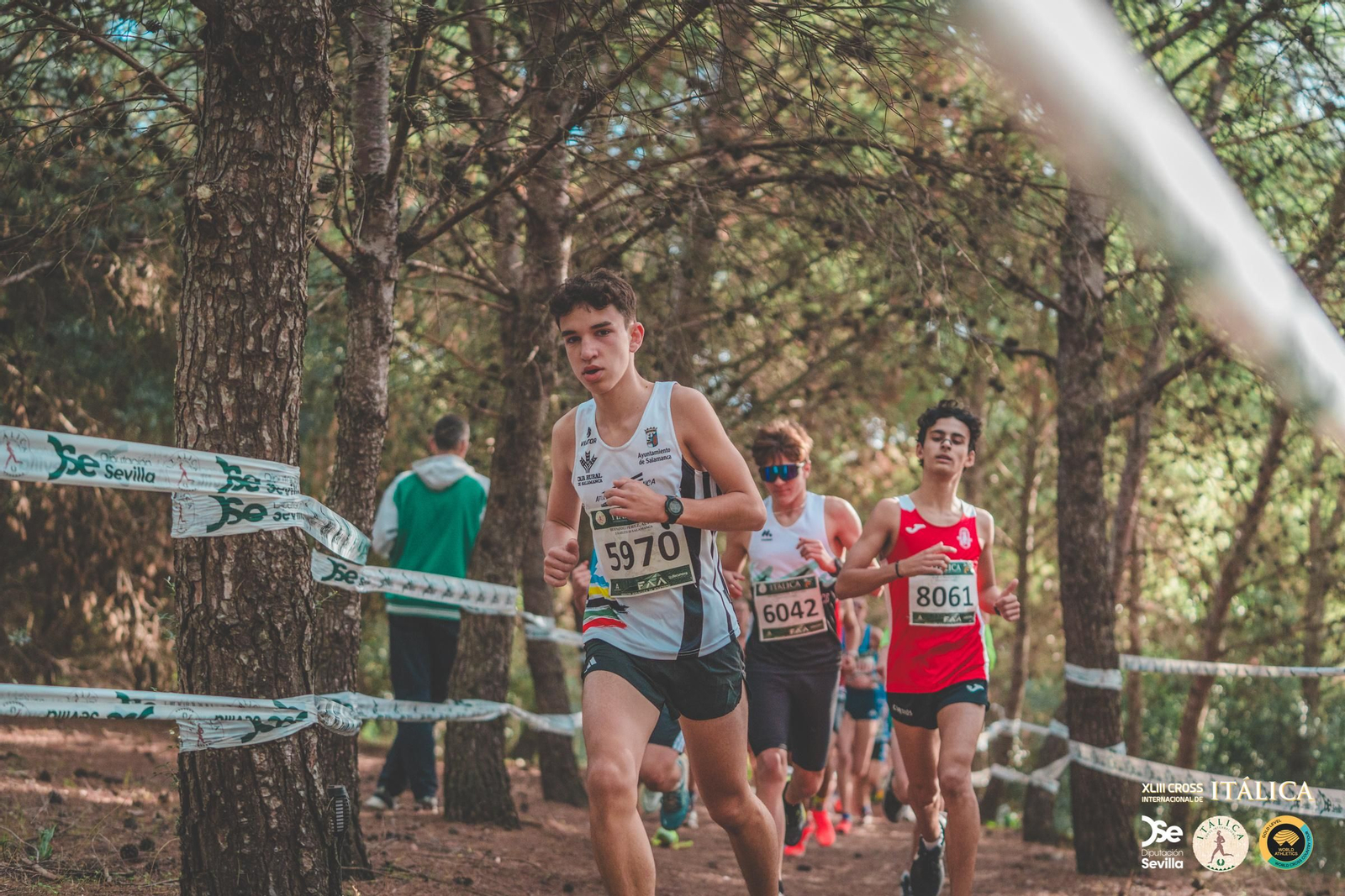 Búscate en las fotos del Cross de Itálica 2025 | 6