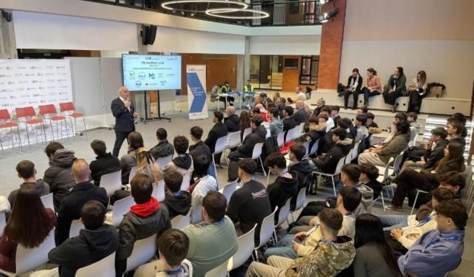 Hackathon de la UAX. Hackathon de la UAX.