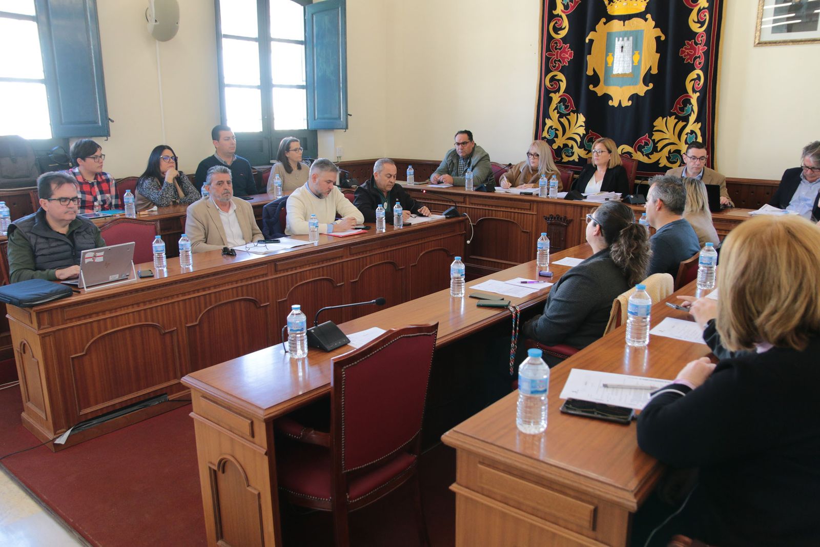 El debate de este tema volvió a enfrentar a Esperanza Pérez con el portavoz de Vox