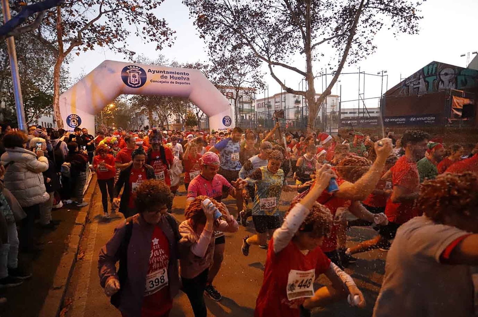 Imágenes de la carrera de San Silvestre en Huelva