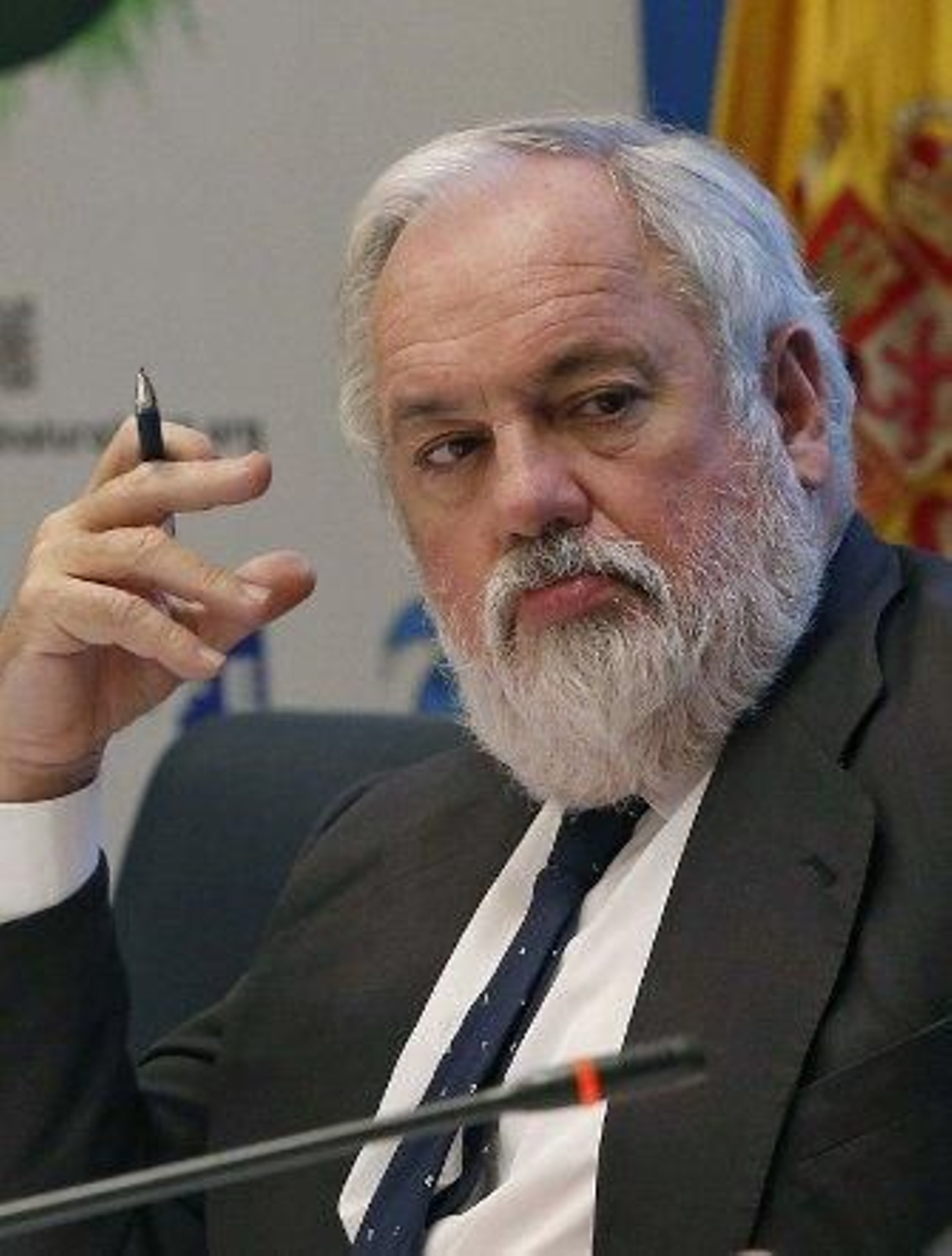 Cañete avanza que la reforma de la PAC puede ser "muy perjudicial" para España