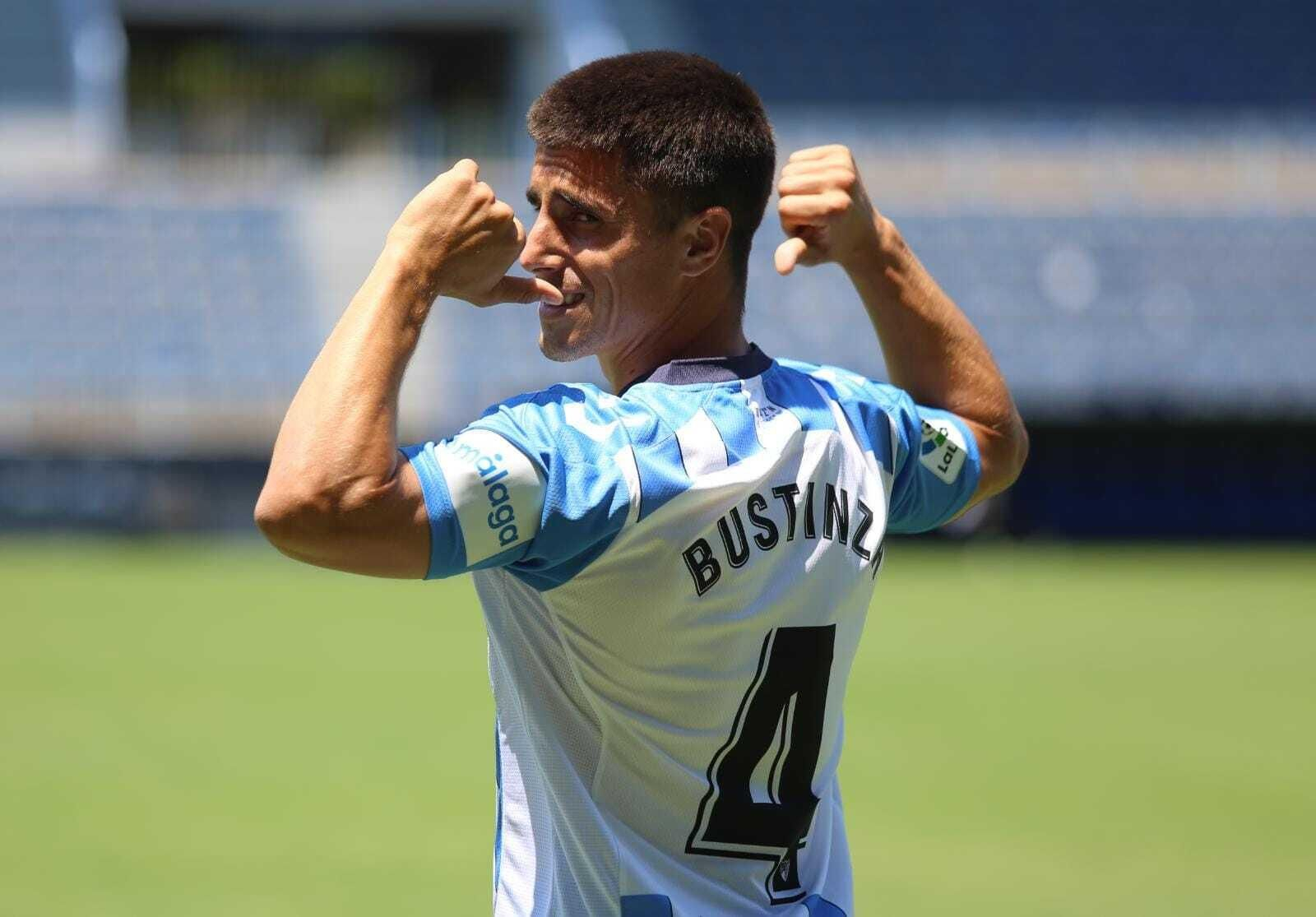 Fotos: El Málaga presenta cinco fichajes de una tacada
