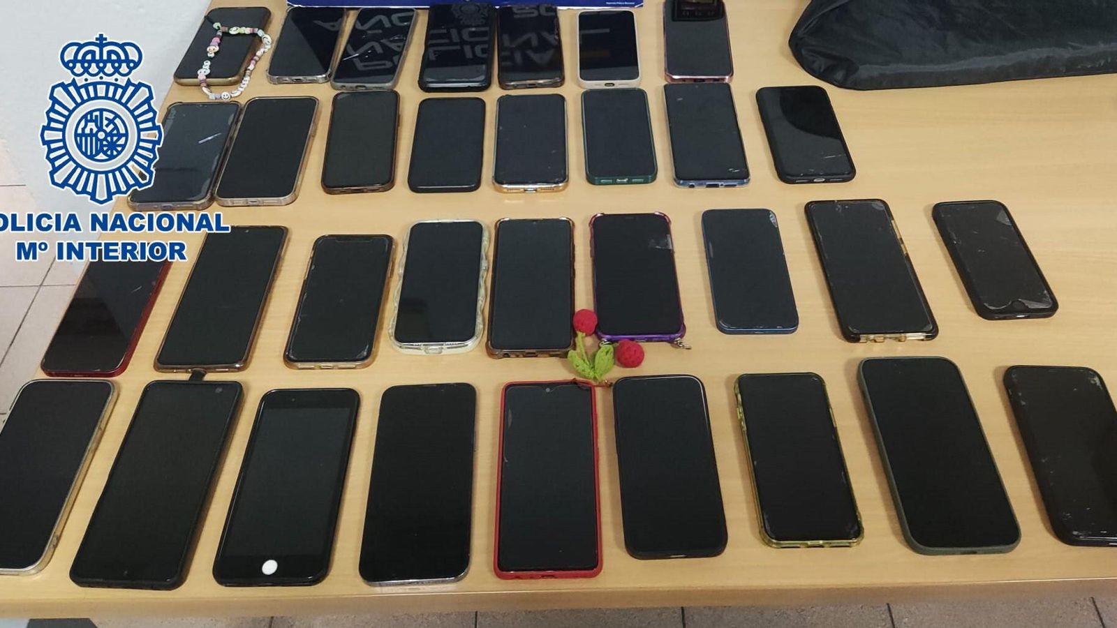 Móviles recuperados por la Policía Nacional.