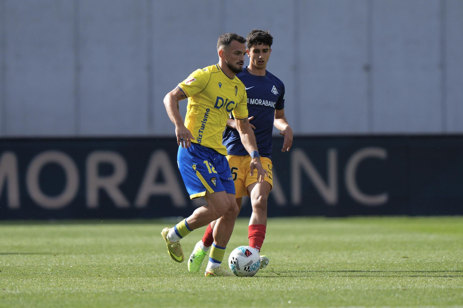 Tabatadze durante el Andorra-Cádiz.