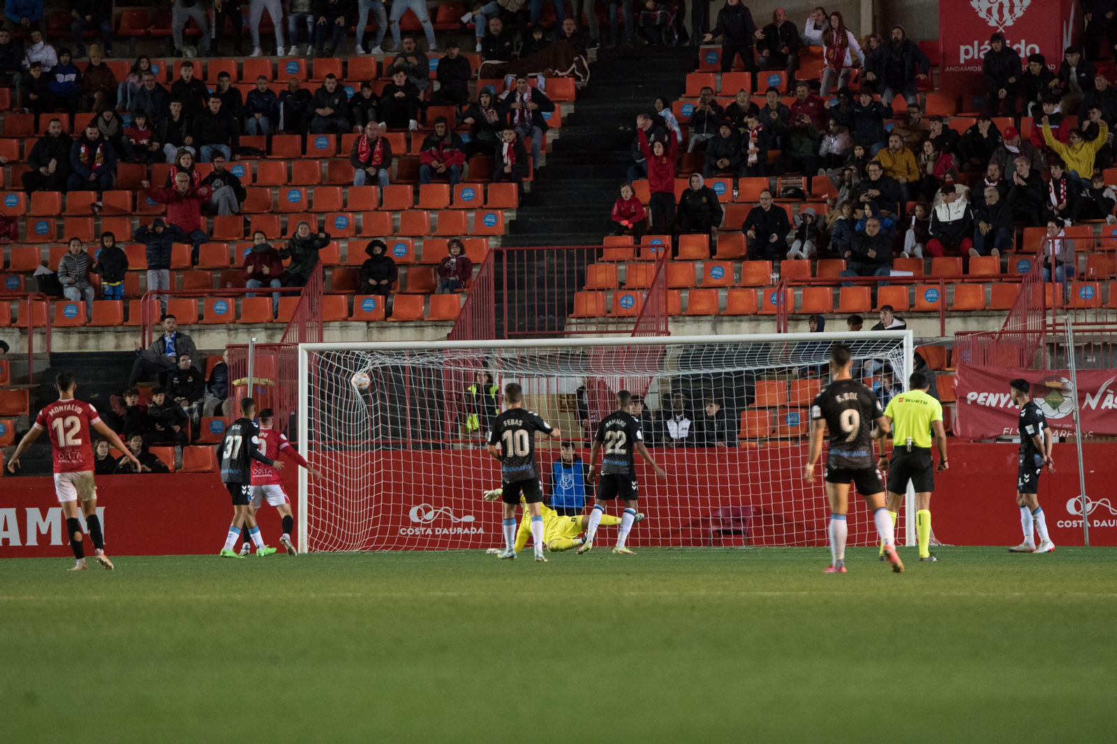 Las imágenes del Nàstic - Málaga CF
