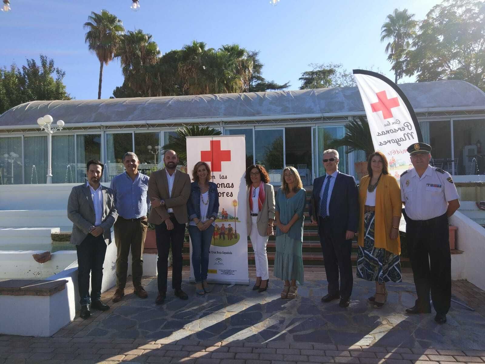 Dirigentes institucionales en la inauguración del encuentro de Cruz Roja.