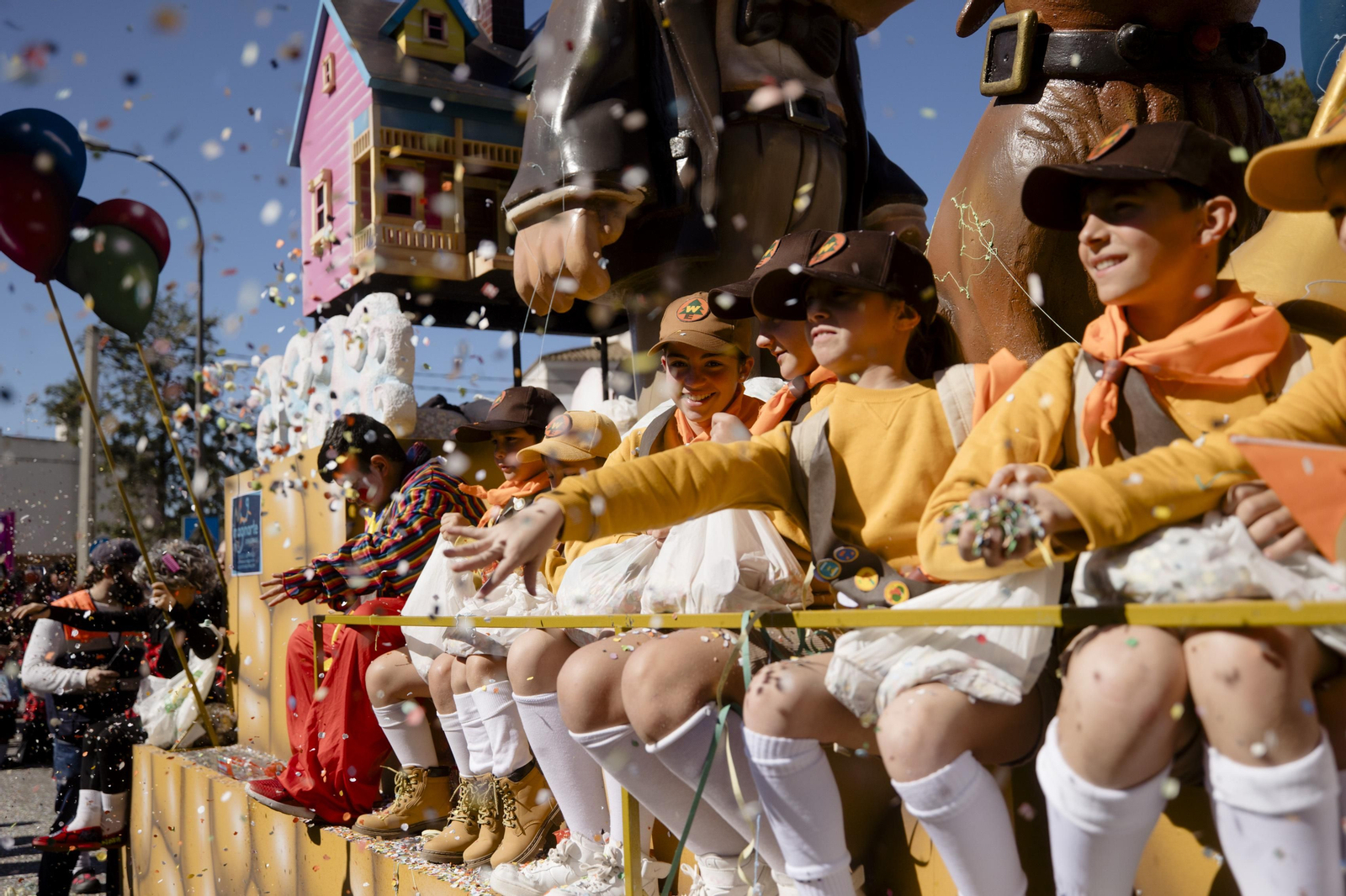 Búscate en las imágenes de la cabalgata de carnaval de San Fernando