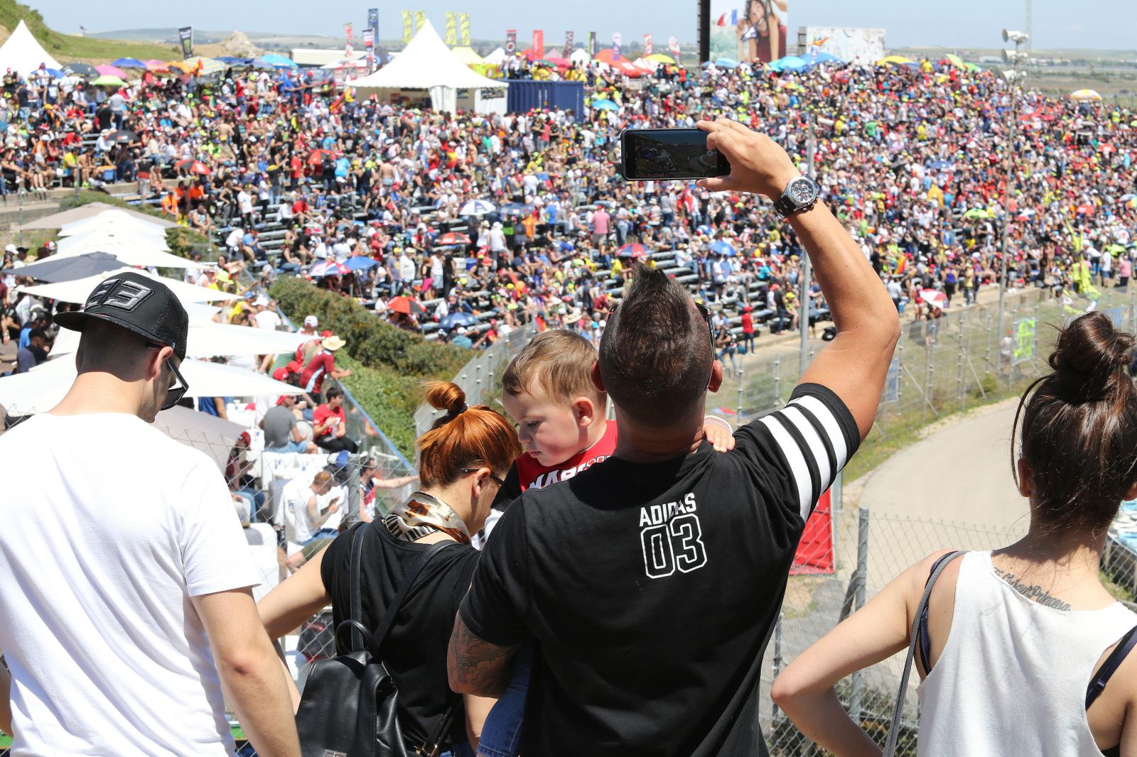 El ambiente en la Motorada, en imágenes