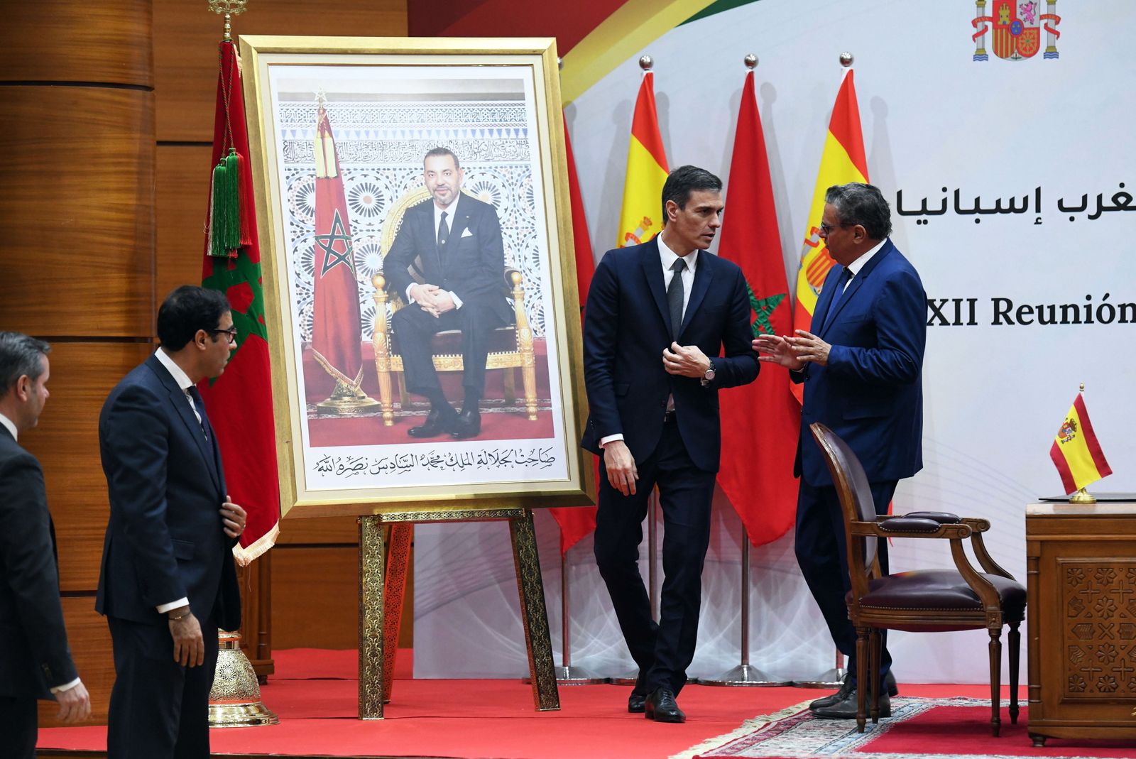 Pedro Sánchez, junto al primer ministro marroquí, Aziz Akhannouch, en Rabat.