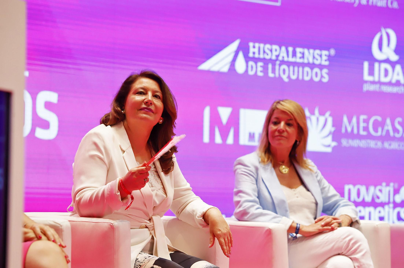 Imágenes de la inauguración del VIII Congreso Internacional de Frutos Rojos en Huelva