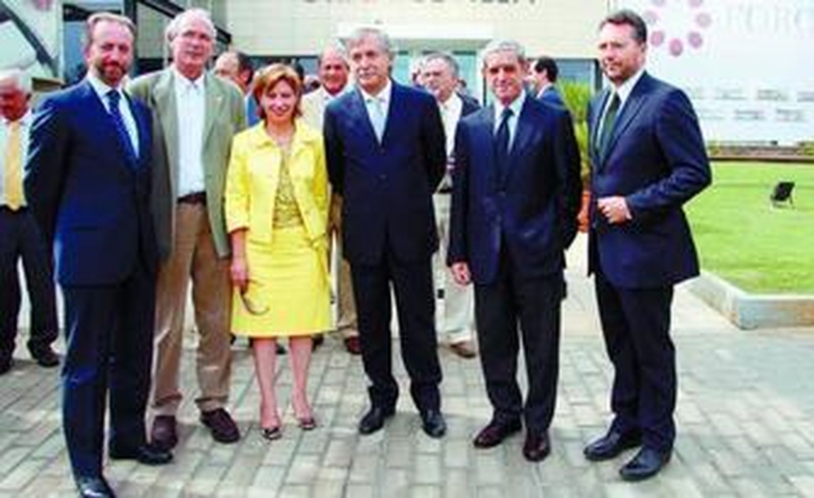 Rodrigo Charlo (Bogaris); Francisco Casero (CAAE); Elena Espinosa, ministra de Agricultura; Jaime Lopes, ministro de Agricultura de Portugal; Braulio Medel, presidente de Unicaja; y José Joly, presidente de Grupo Joly.