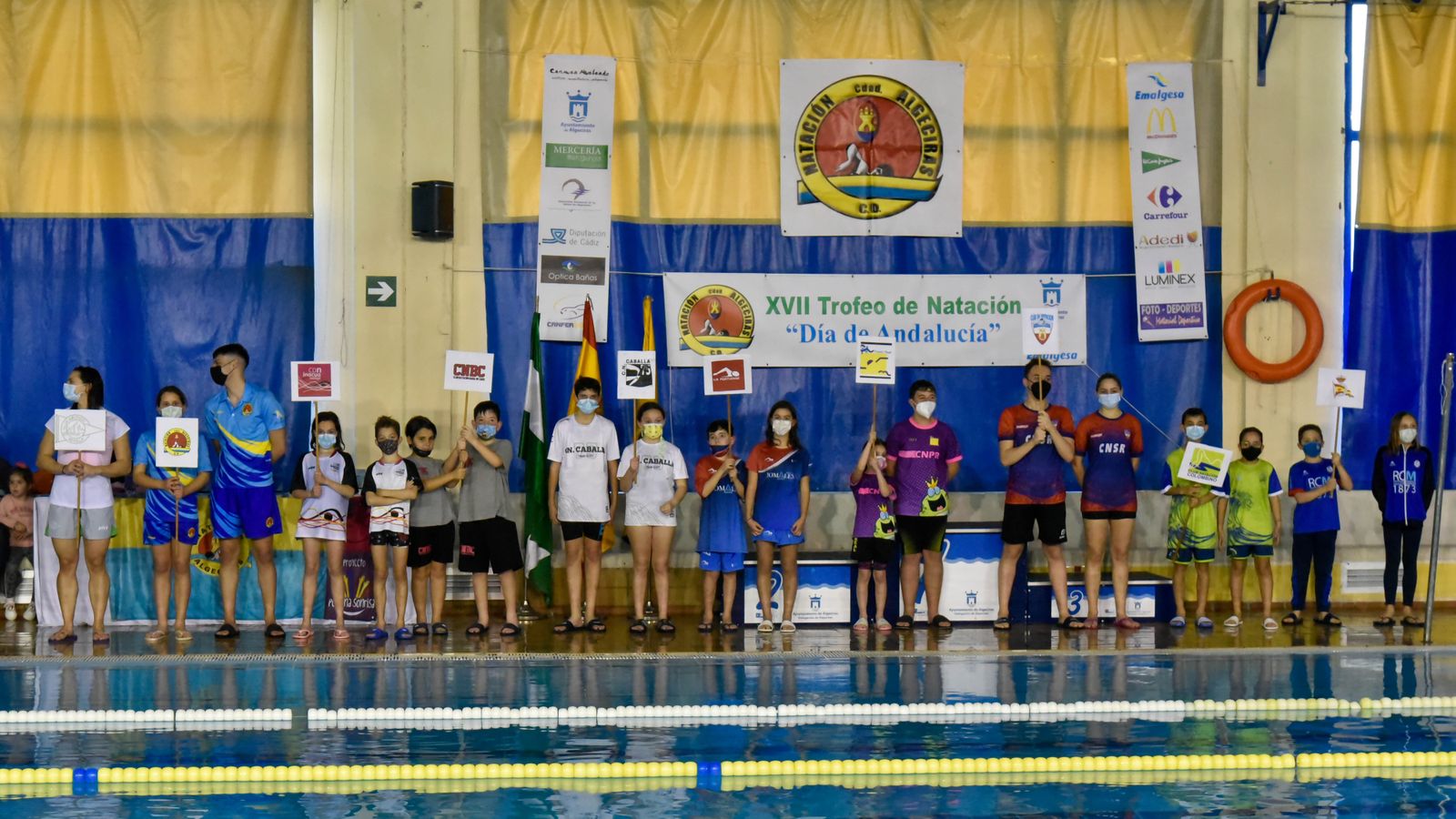 Las fotos del XVII trofeo de natación Día de Andalucía