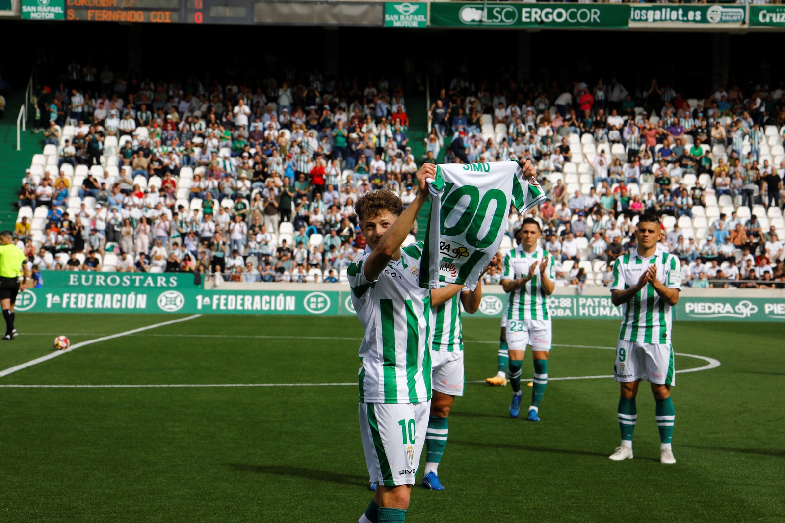 Las mejores fotos del ambiente en El Arcángel para el Córdoba CF - San Fernando