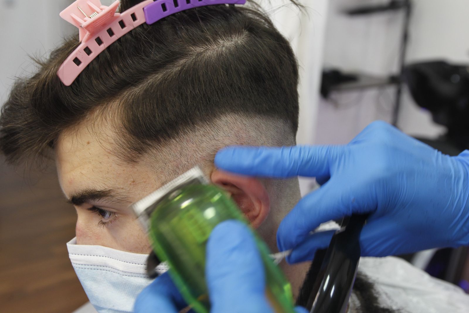 Fotografías primer día de peluquerías en coronavirus-COVID-19. Almería