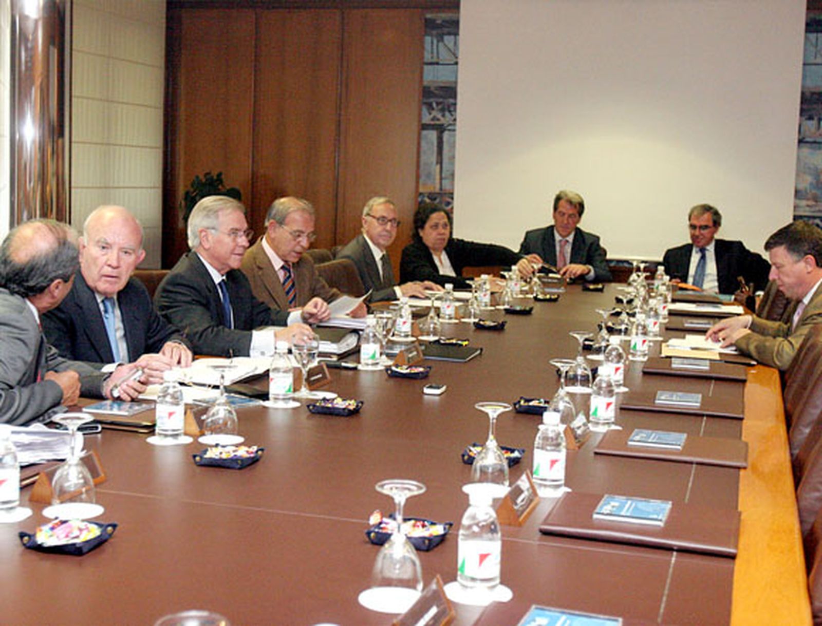 Estihuelva se privatiza y convierte en una Agrupación Portuaria de Interés Económico