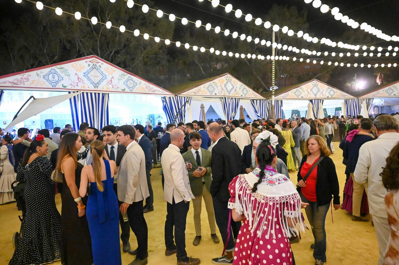 Ambiente de la noche del 10 de Octubre en la Feria Del Caballo 2025