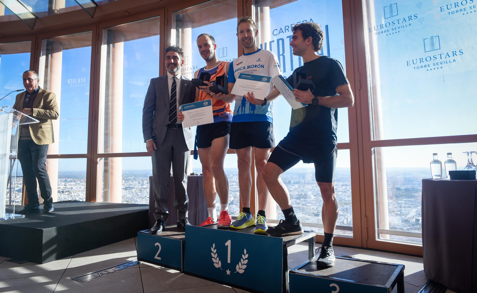 Imágenes de la I Carrera Vertical Eurostars Torre Sevilla