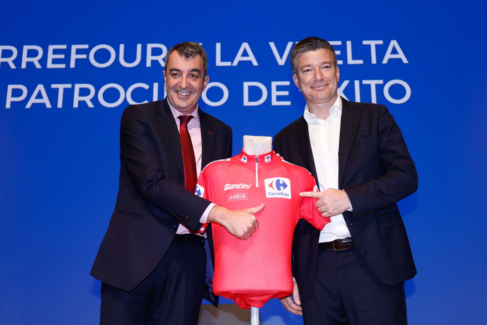 Javier Guillén, director general de La Vuelta, y Alexandre de Palmas, director ejecutivo de Carrefour España.