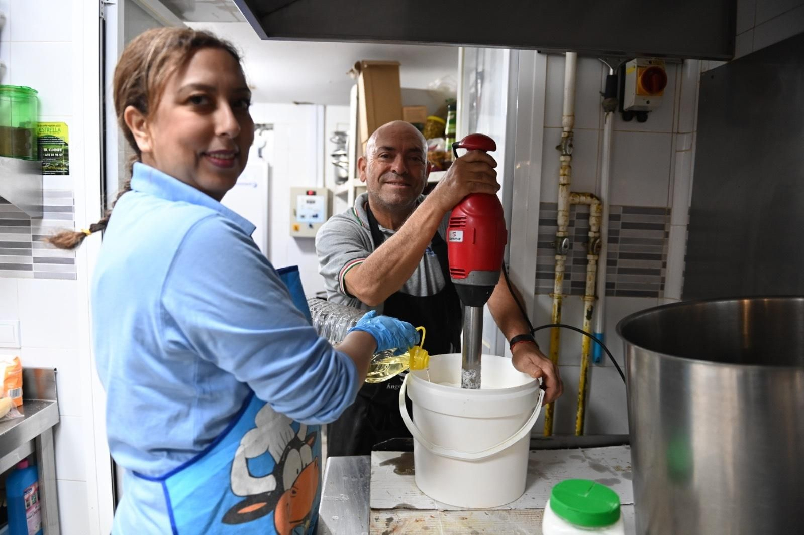 Nadie sin cena de Nochebuena, gracias a los Ángeles Malagueños de la Noche