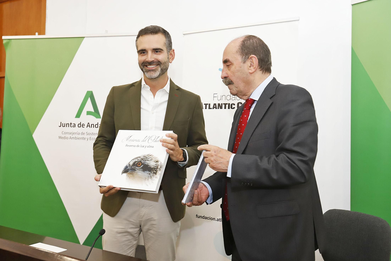Firma de  la adhesión de la Fundación Atlantic Copper a la Red de Información Ambiental de Andalucía (Rediam).