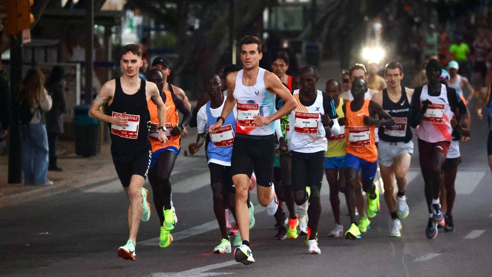 Las mejores fotos de la Maratón de Málaga 2024