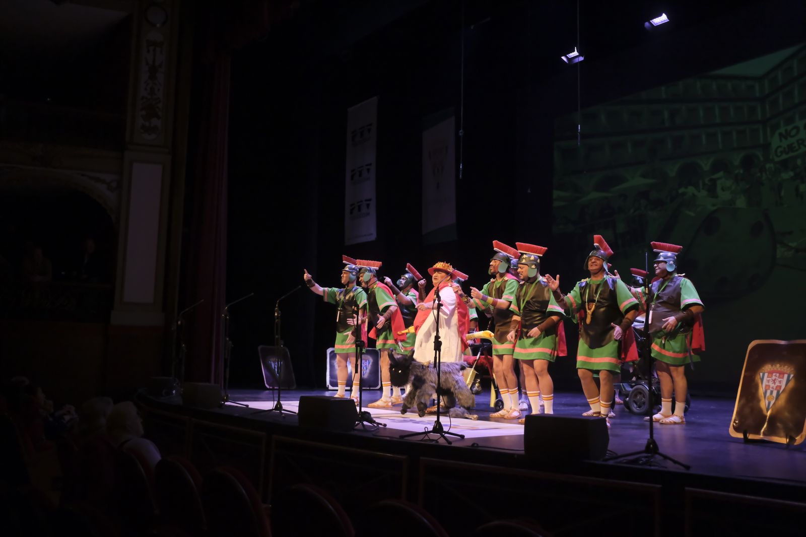 El Carnaval de Córdoba conquista las tablas del Gran Teatro, en imágenes