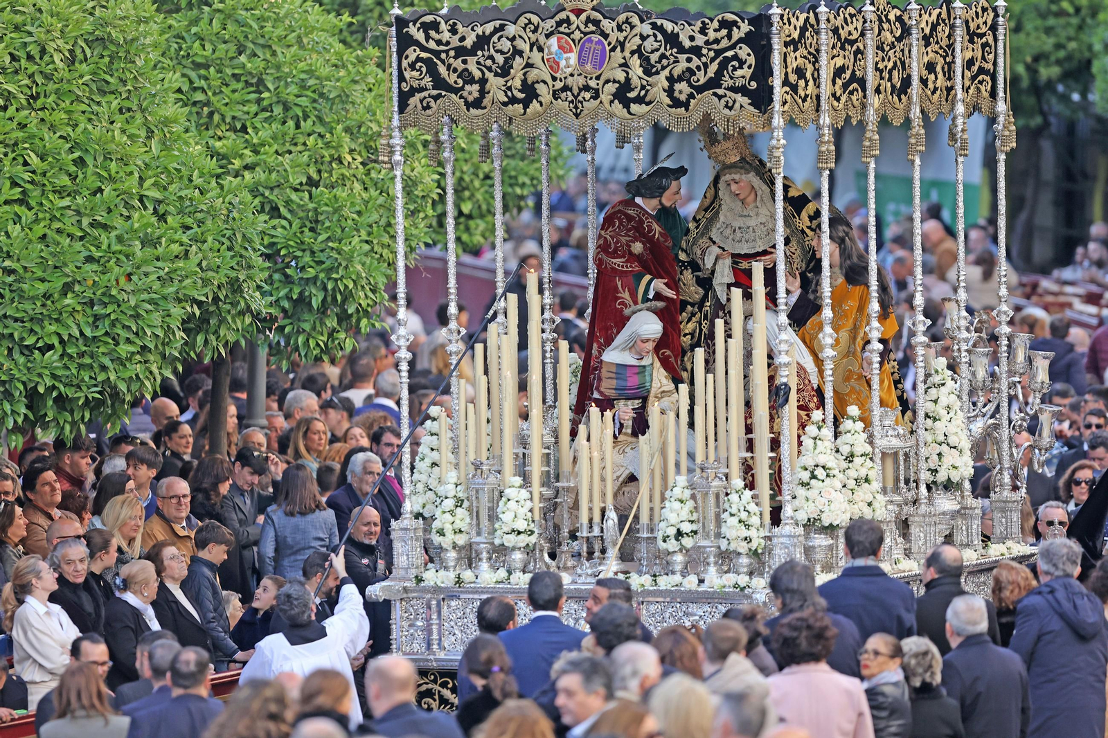 Imágenes de la Hermandad de la Piedad en el Sábado Santo de Jerez 2025