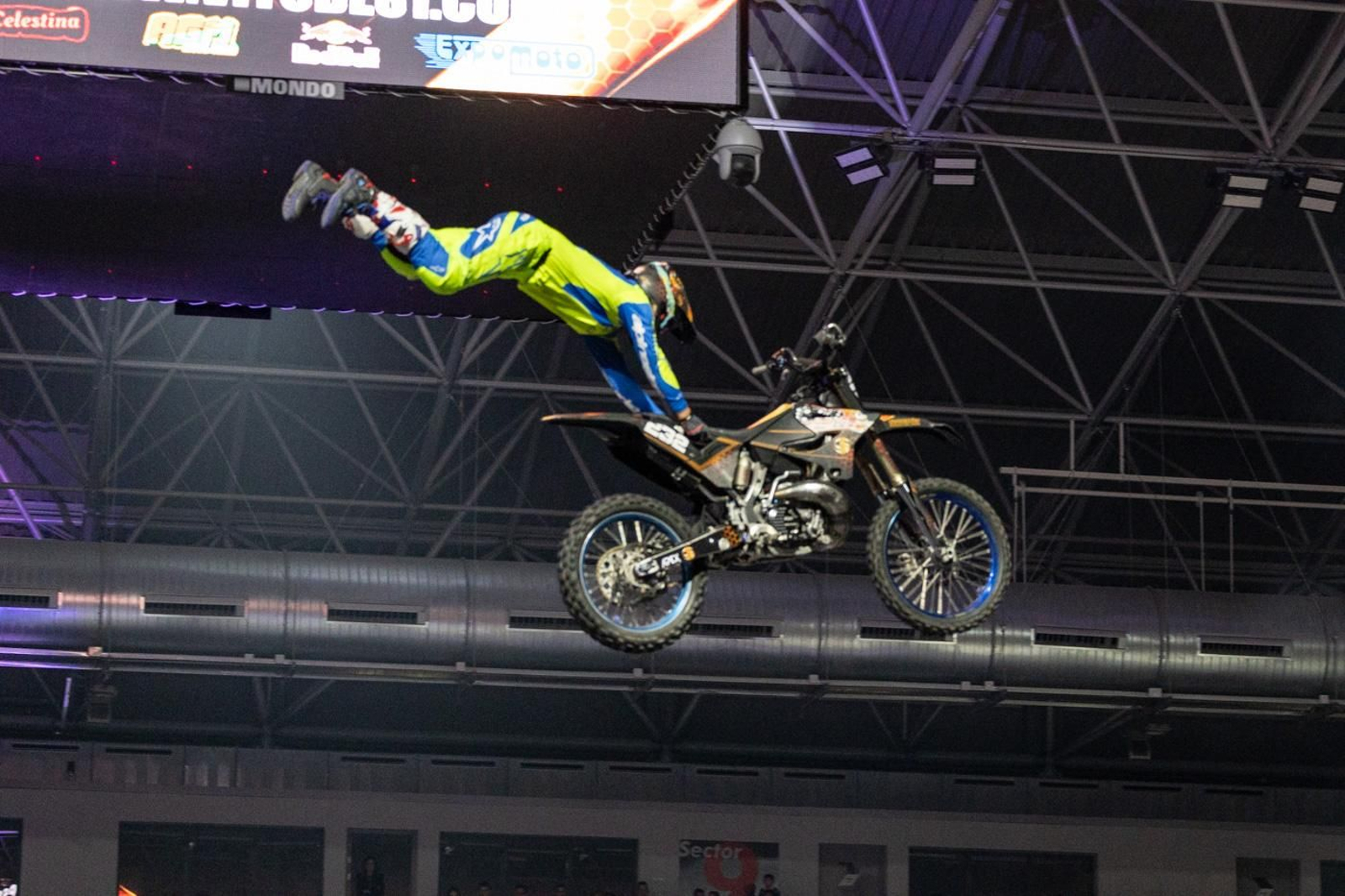 En imágenes: el Soloflow Freestyle enamora en Jaén con acrobacias y espectáculo en estado puro