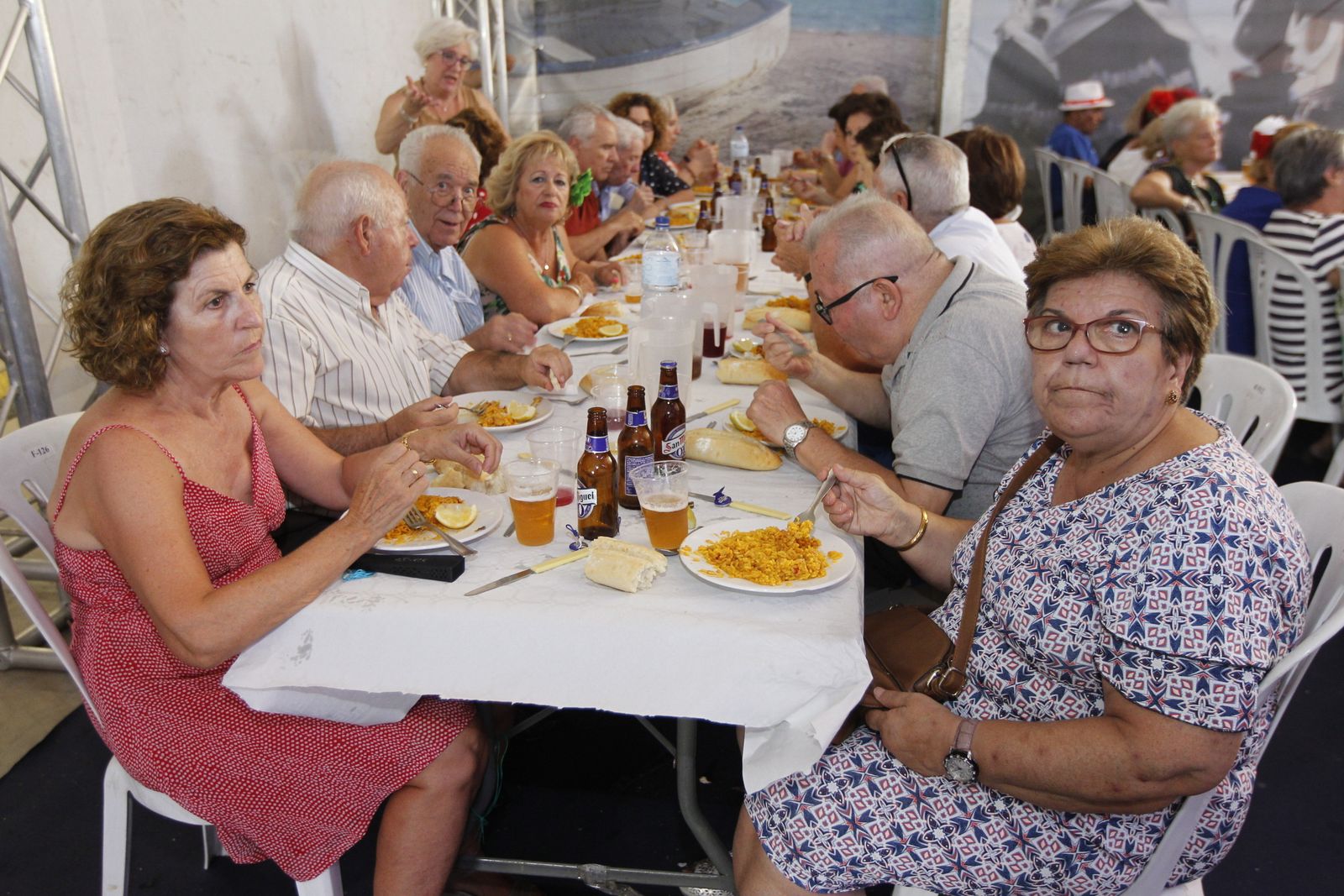 Fotogalería comida homenaje a los mayores. Feria de Almería 2019