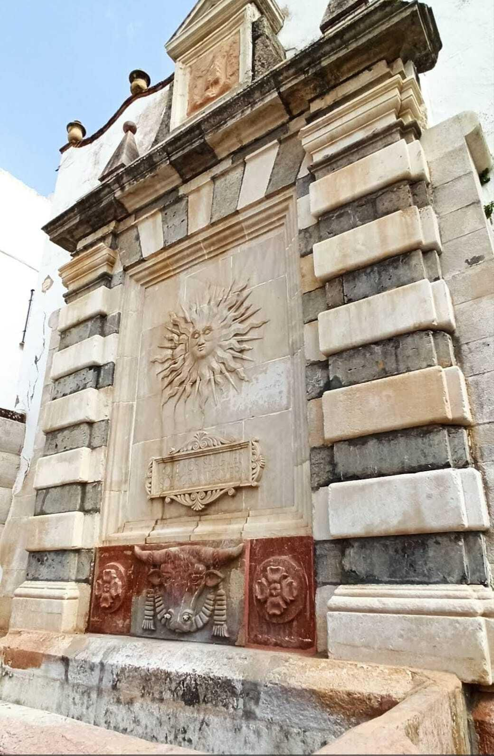 La fuente del toro. La fuente del toro.