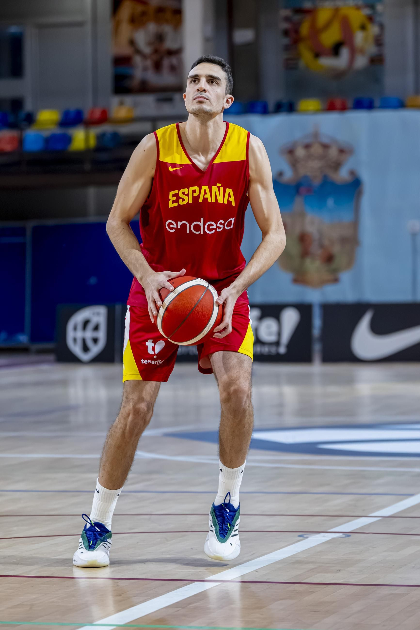 Alberto Díaz, Francis Alonso y Paco Aurioles, en la primera España de Chus Mateo