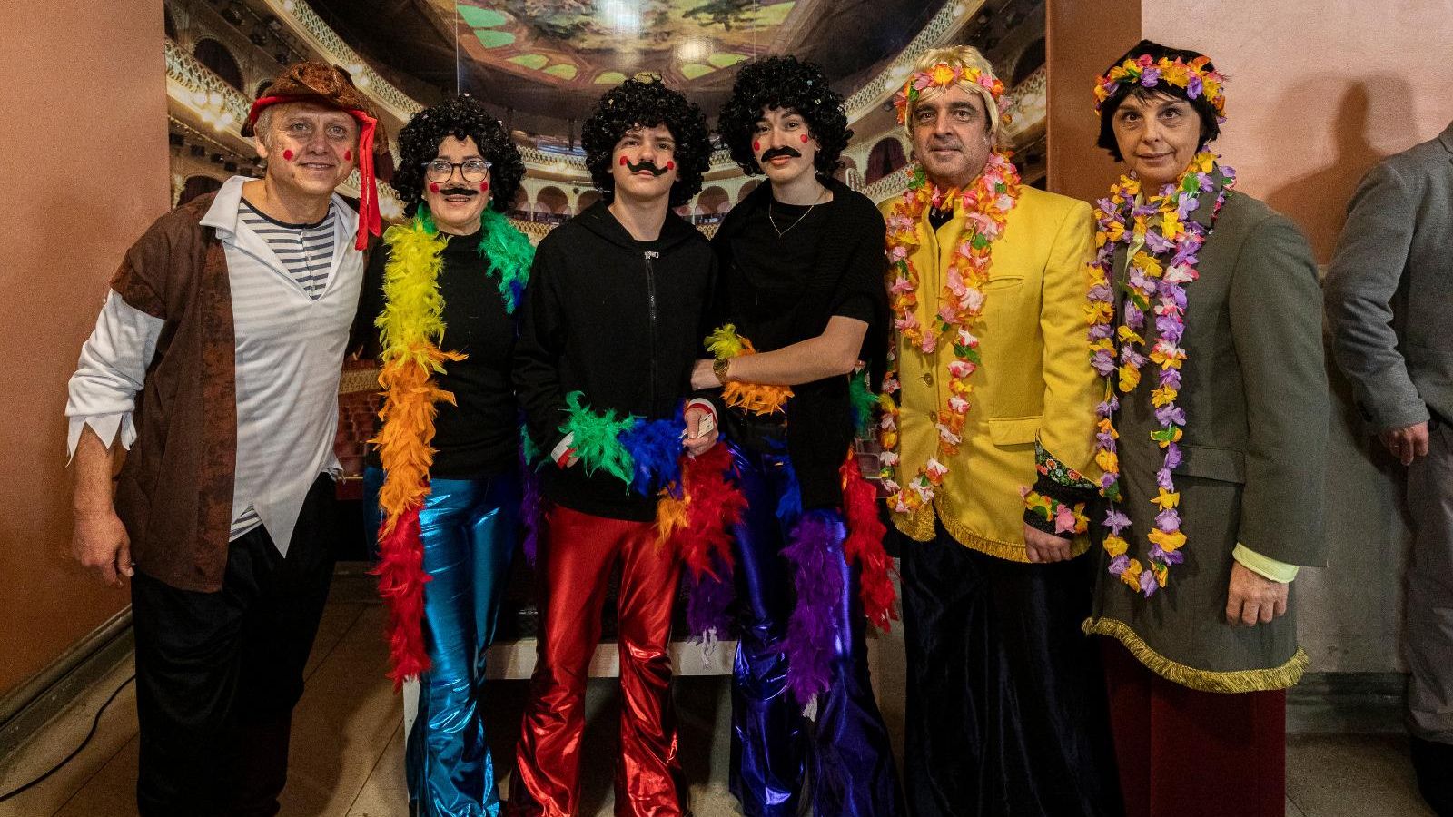 Búscate entre las mejores imágenes de la final del COAC 2025 del Carnaval de Cádiz