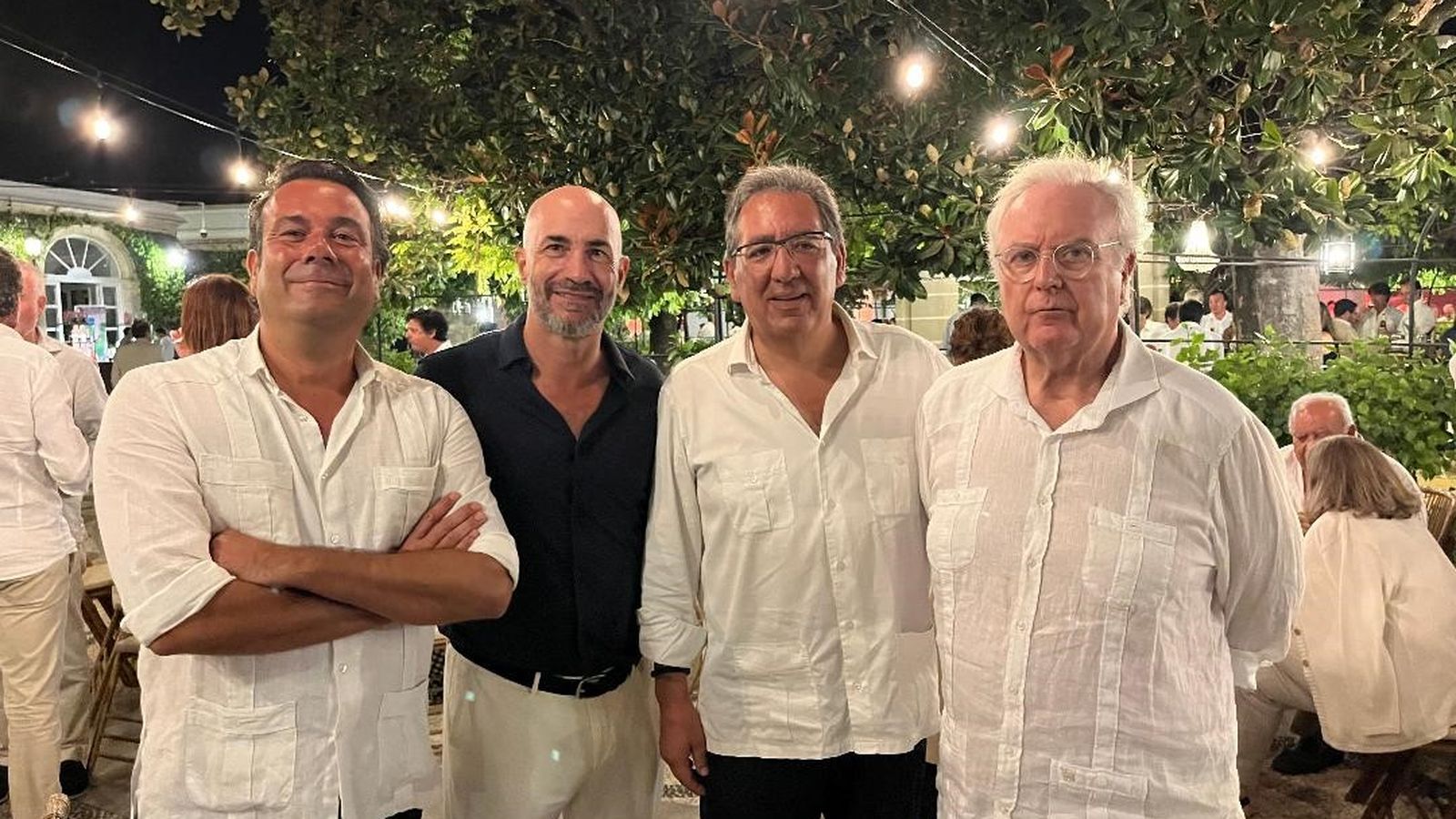 Iván Llanza, Álvaro Guillén,  Antonio Pulido y Tomás Osborne, en las bodega de Osborne.