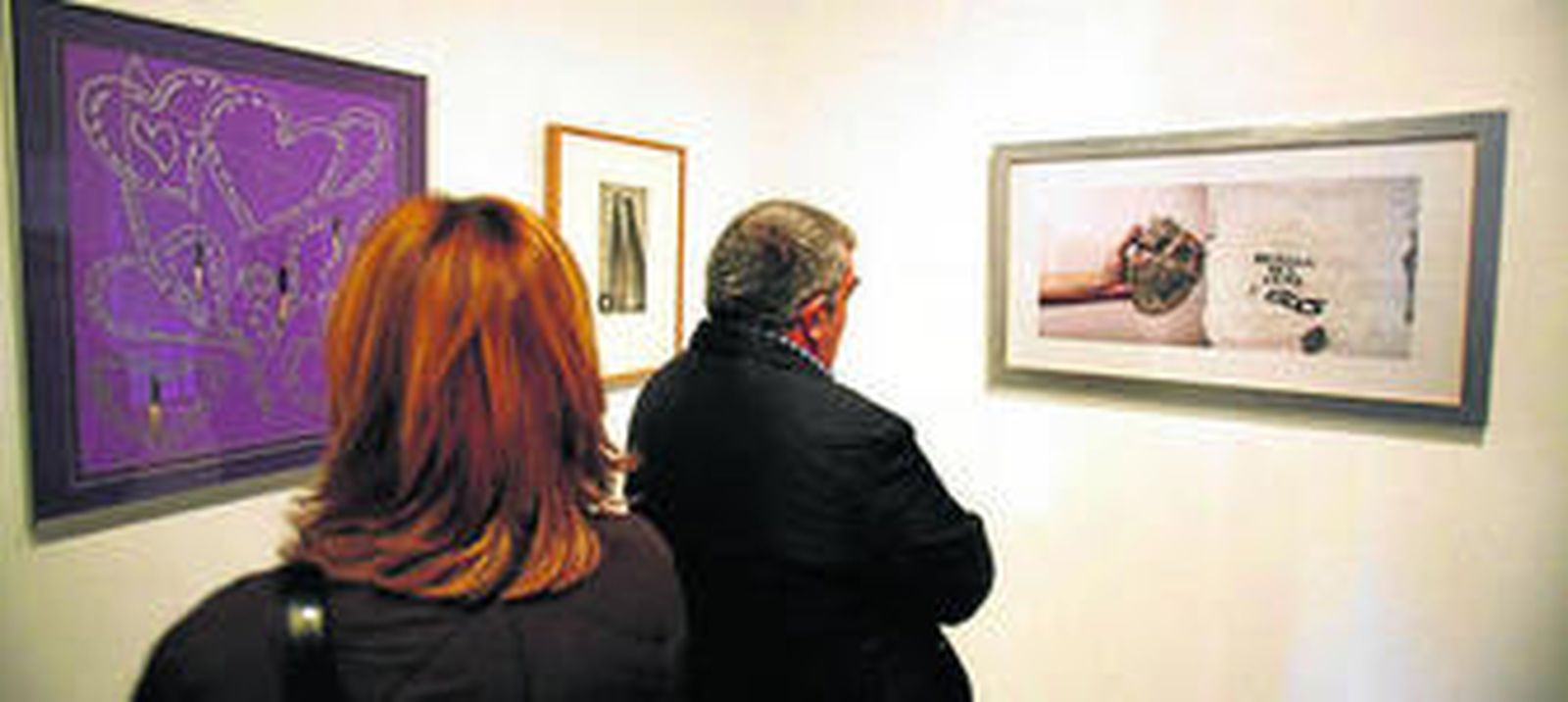 Pintura, grabado, dibujo o escultura son algunas de las diferentes técnicas que se pueden encontrar en esta exposición colectiva donde la galería muestra parte de su colección. Entre los artistas, múltiples nombres que se unen en un diálogo lleno de coherencia.