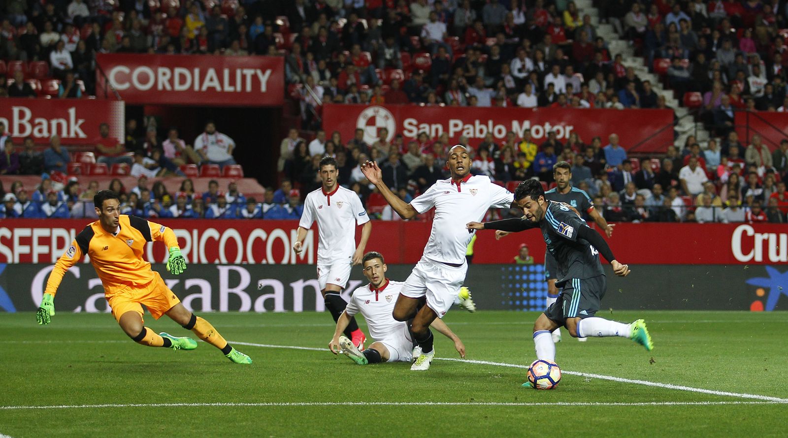 Las imágenes del Sevilla-Real Sociedad