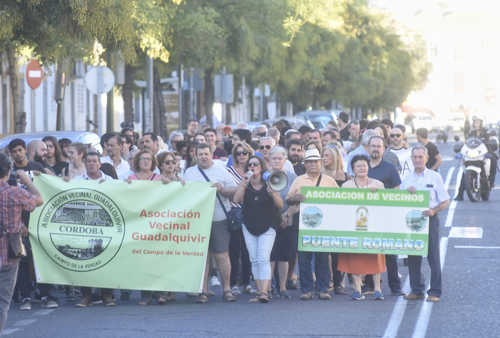 Protesta en el Campo de la Verdad contra las salas de juegos.