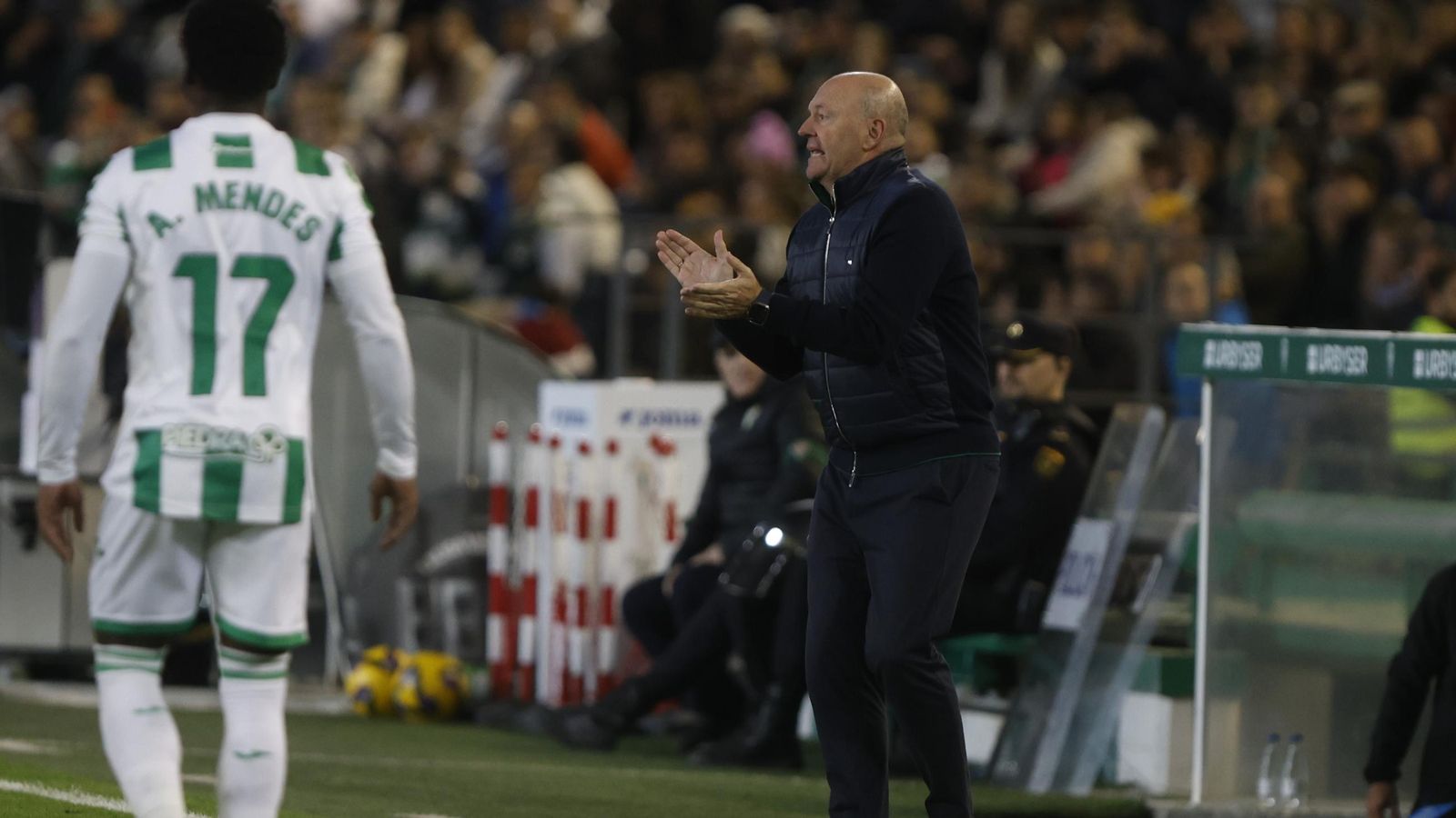 Pepe Mel, entrenador del Tenerife, en un momento de su partido ante el Córdoba CF.